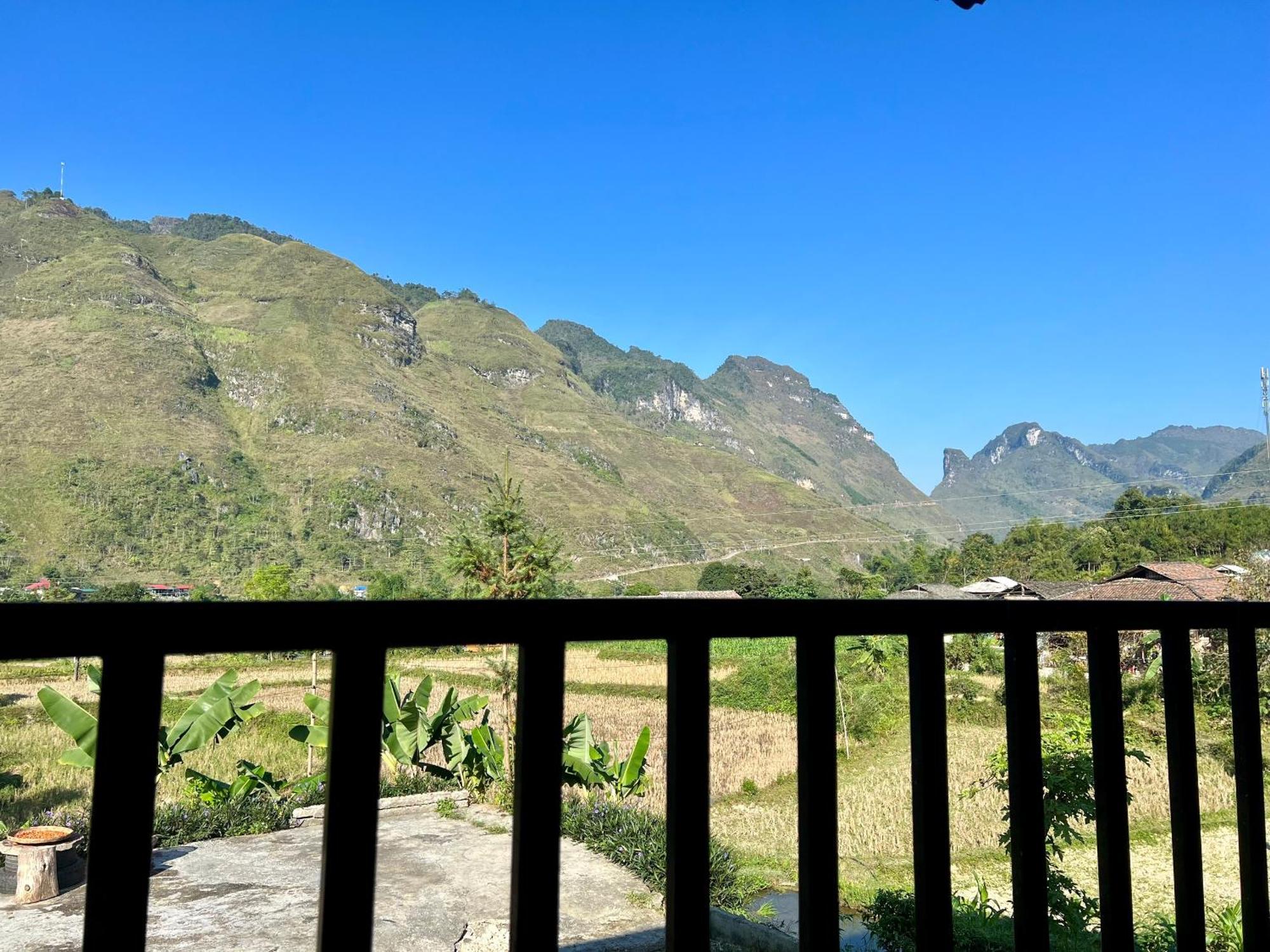 Du Gia Van Chung Homestay Làng Cac Exterior foto